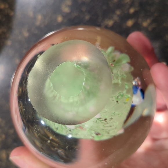 Art Glass Paperweight - Picture 4 of 5